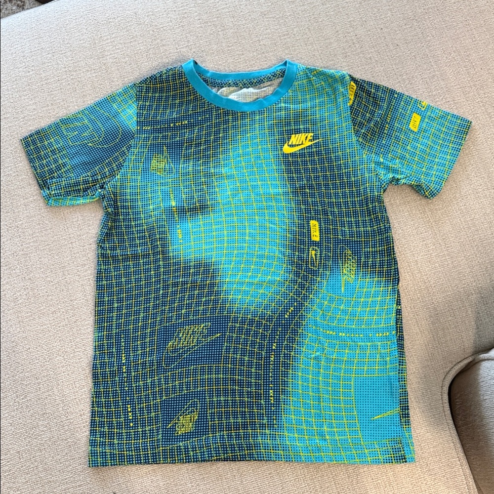 Nike Boys' Sportswear Club Graphic Cotton T-Shirt, Baltic Blue